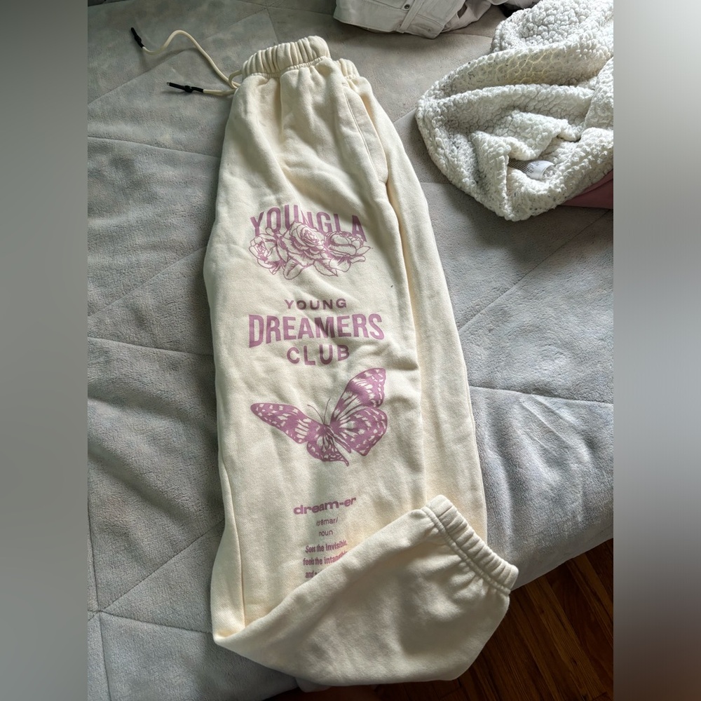 youngla dream joggers
